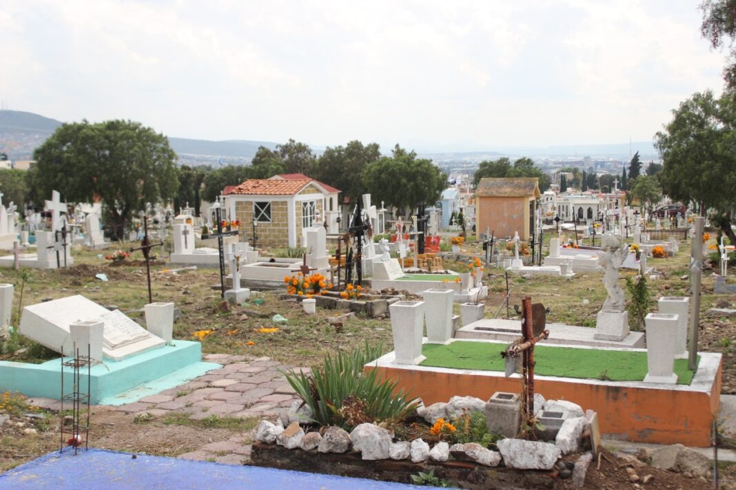 NOTA 3 MOLANGO Suspenden actividades del Día de Muertos _ Archivo