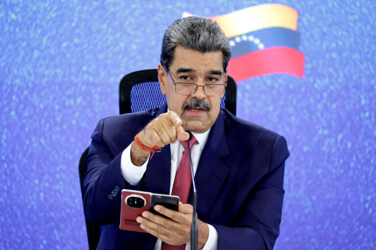 Maduro evita hablar de ataque de EEUU, pero garantiza integridad territorial de Venezuela