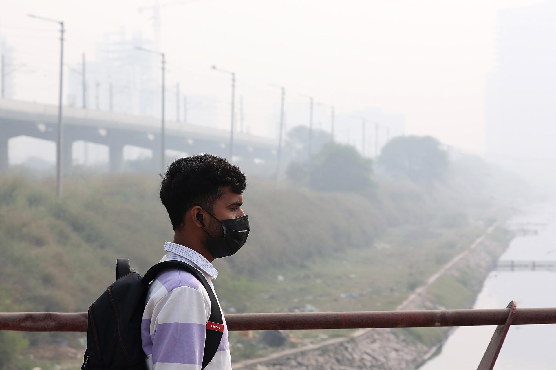 Nueva Delhi sigue respirando humo tóxico mientras los niveles de contaminación aumentan