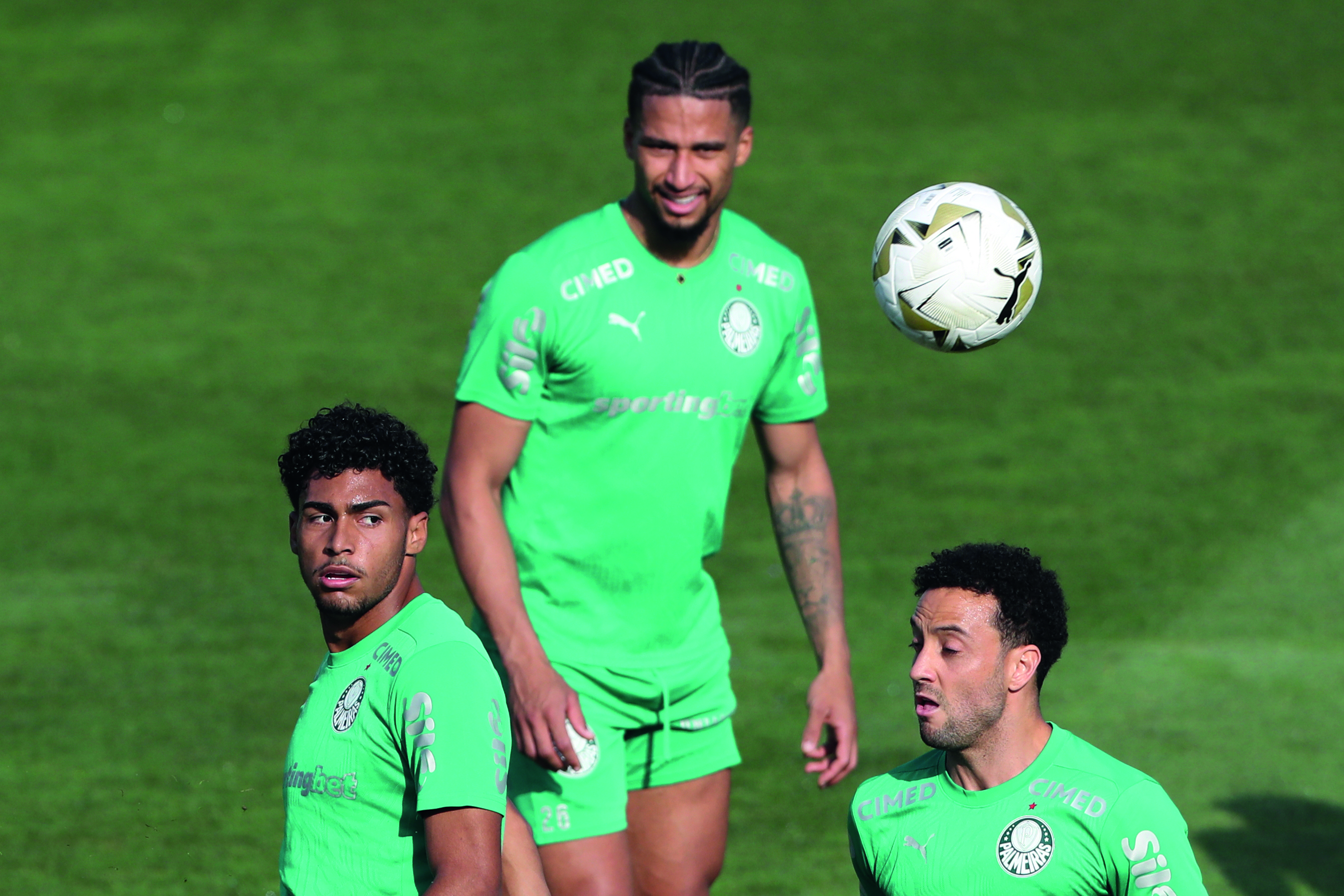 Con Wéverton recuperado, Palmeiras cumple última práctica antes de la final con Flamengo