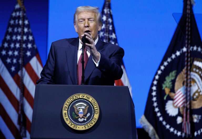 Trump califica el caso Esptein como una «caza de brujas»