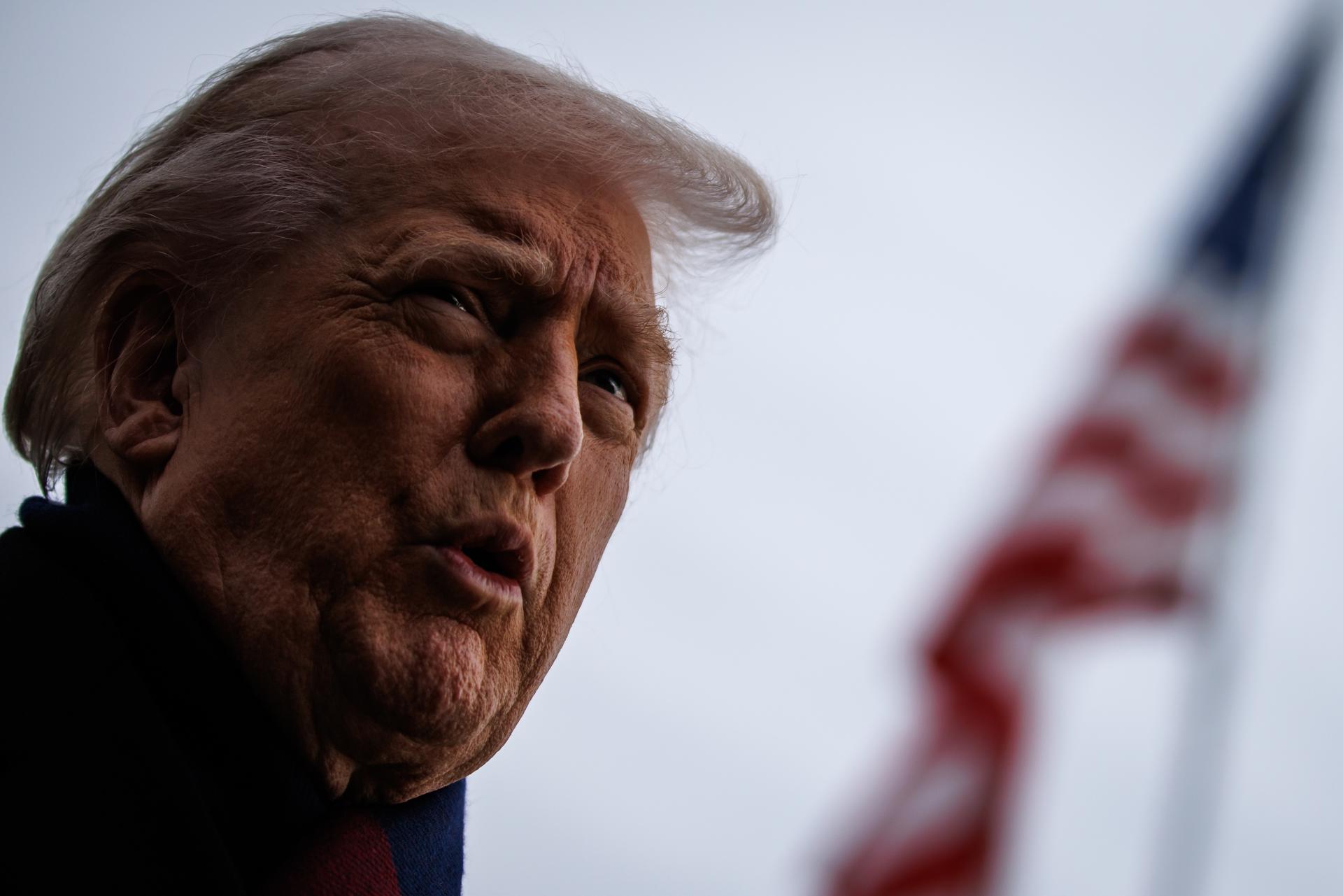 Trump firma orden ejecutiva para declarar al fentanilo como