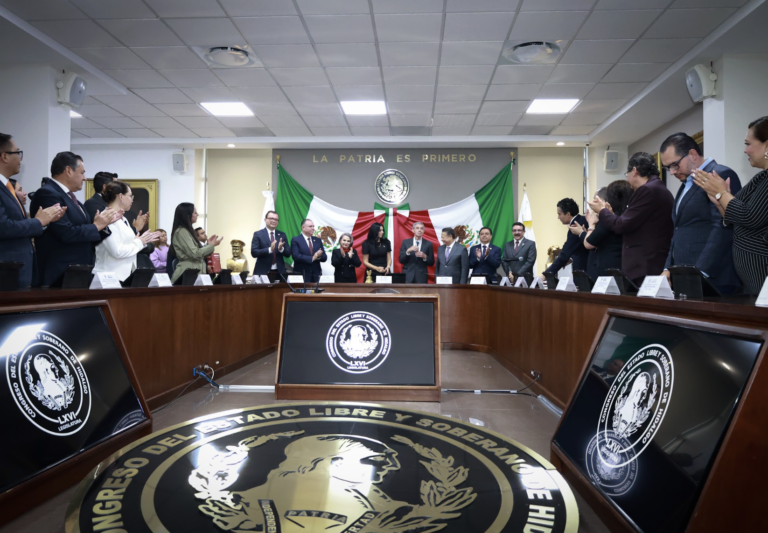 Hidalgo reconoce la trayectoria de José Vergara con la Presea Pedro María Anaya 2025