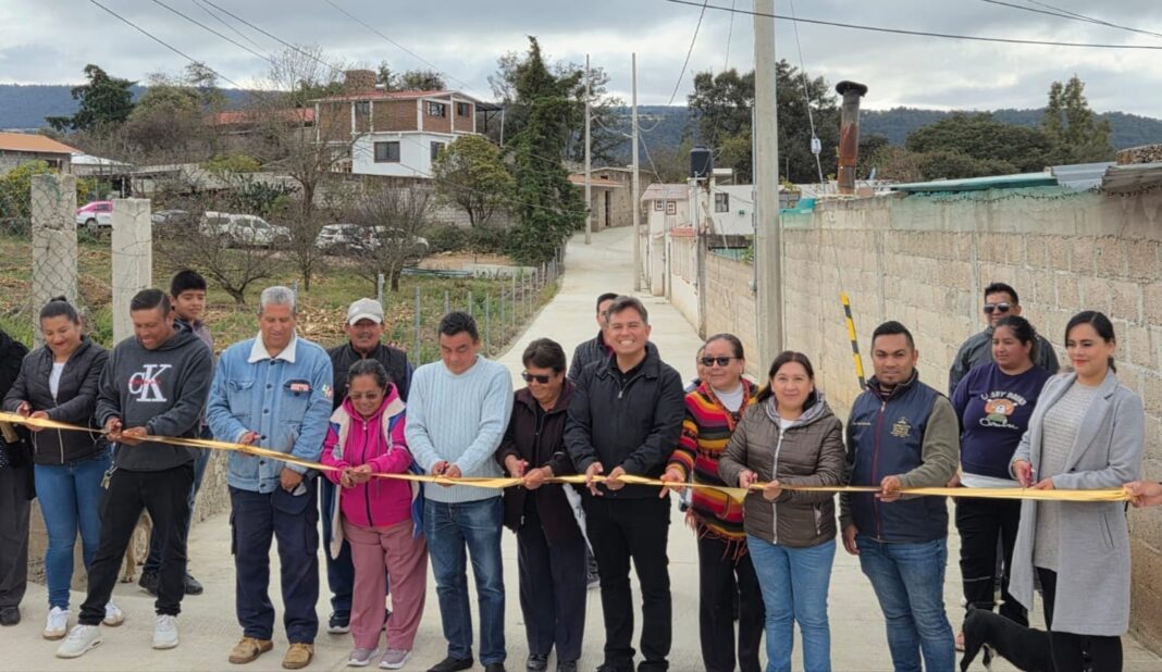 Inauguran obra... cortesia (3)