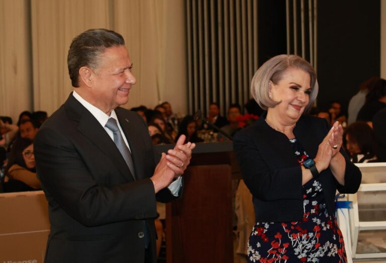 Reconoce Julio Menchaca, trayectoria del personal del Poder Judicial