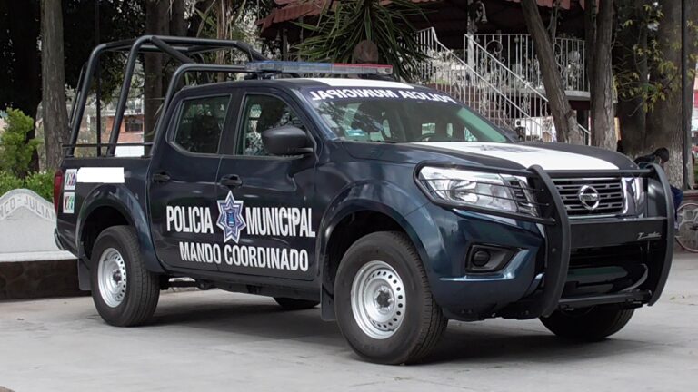 Policías municipales de Tlanalapa evitan el linchamieno de dos ladrones