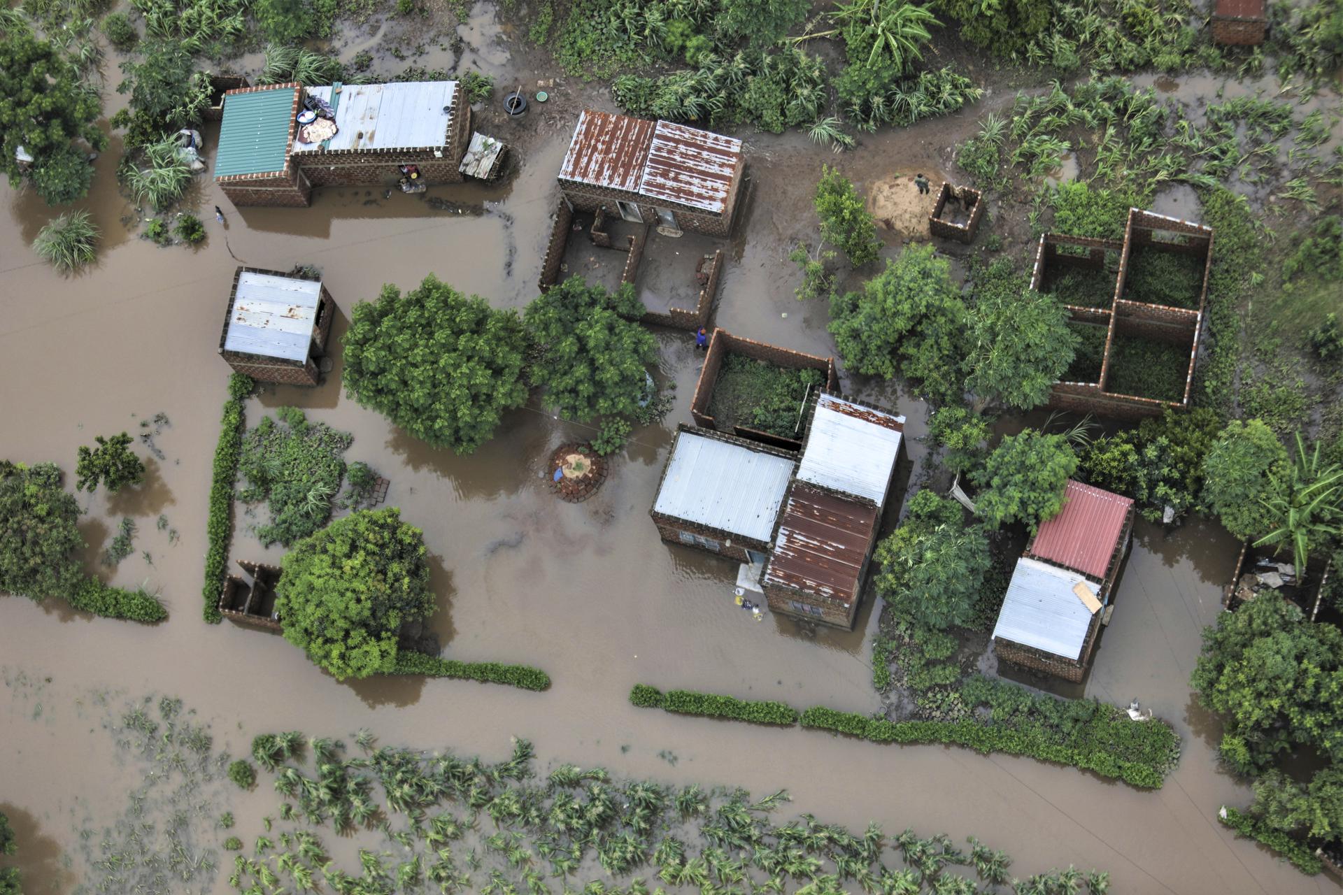 Aumentan a 139 los muertos por las inundaciones en Mozambique