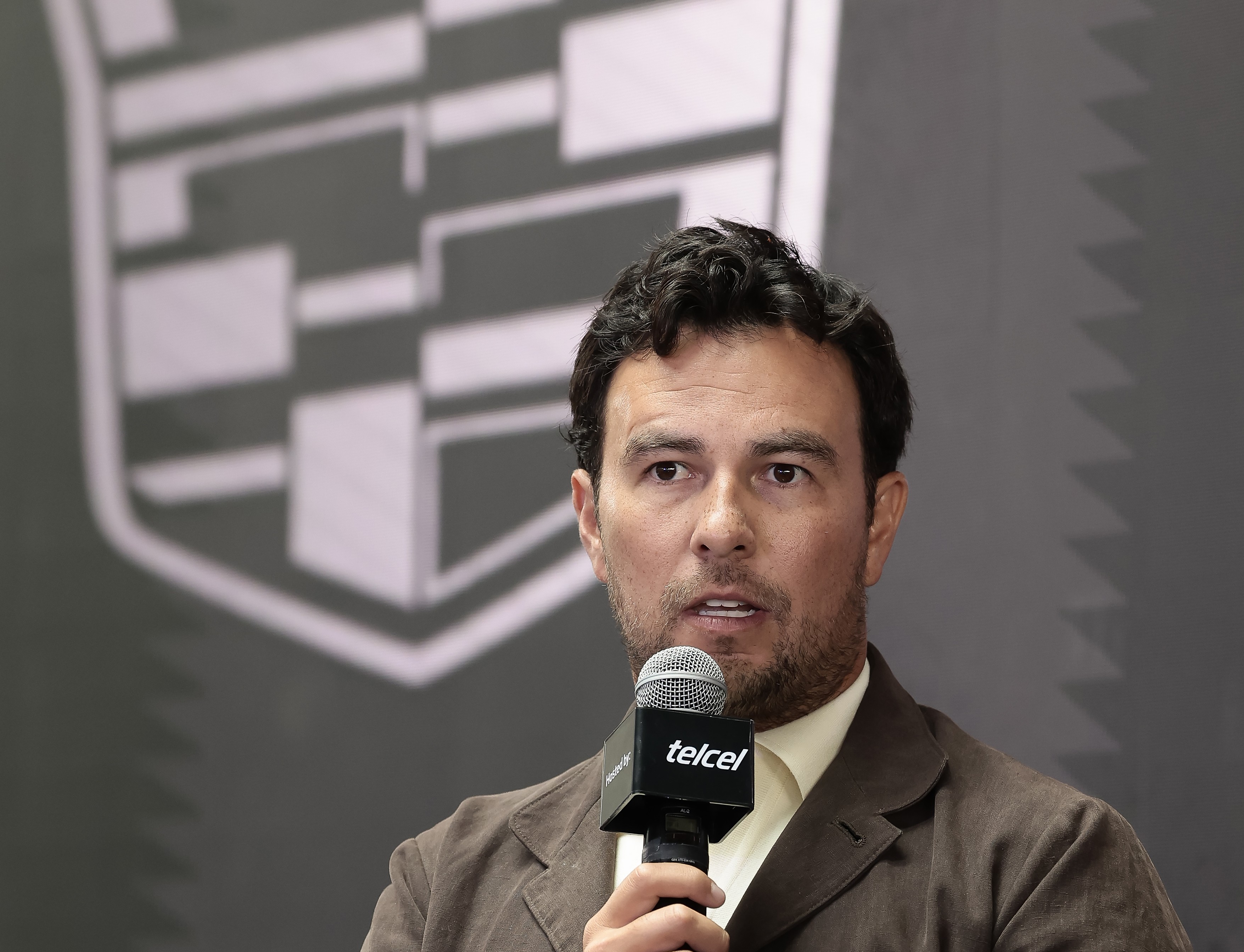 “CHECO” PÉREZ RECONOCE TRABAJO DE VERSTAPPEN