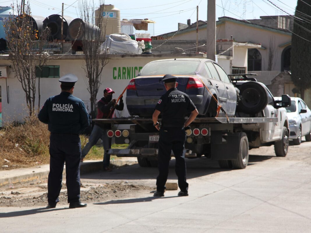 Retiran de las calles a más de 800 automóviles abandonados (1)