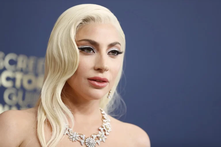 Lady Gaga condena al ICE y apoya a los atacados por Trump 