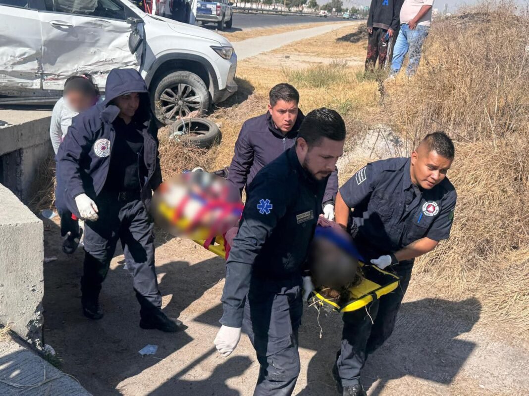 Seis heridos deja percance automovilístico en el Bulevar Las Torres (1)
