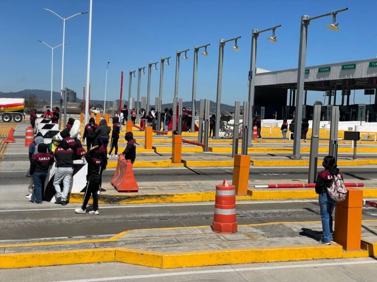 Alumnos del Mexe demandan cumplimiento de acuerdos con la SEPH