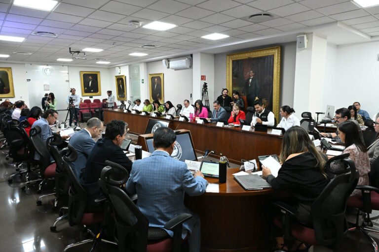 Aprueban “Ley silla” para trabajadores en Hidalgo