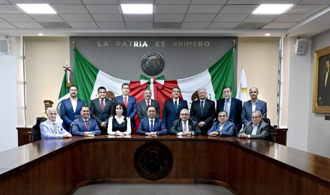 CONGRESO LOCAL Realizan reunión entre ex presidentes de la Junta de Gobierno de los últimos 33 años _ Cortesía