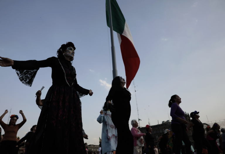 Ciudad de México celebra un baile multitudinario rumbo a un Mundial «sin fronteras»
