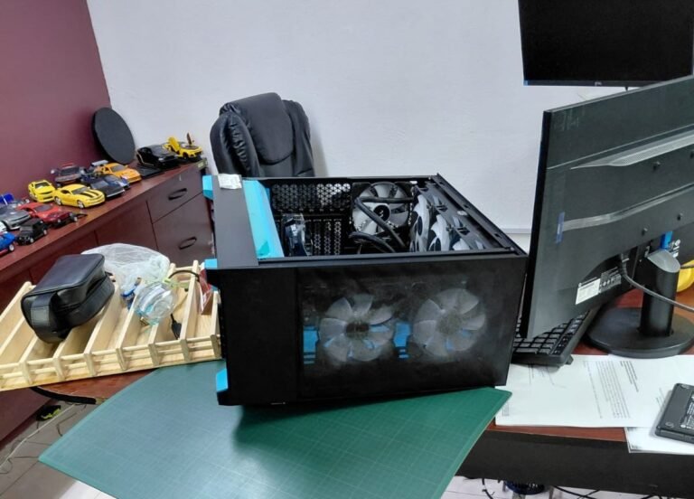 Alumnos del Mexe tomaron la SEPH y luego de tres horas la liberaron