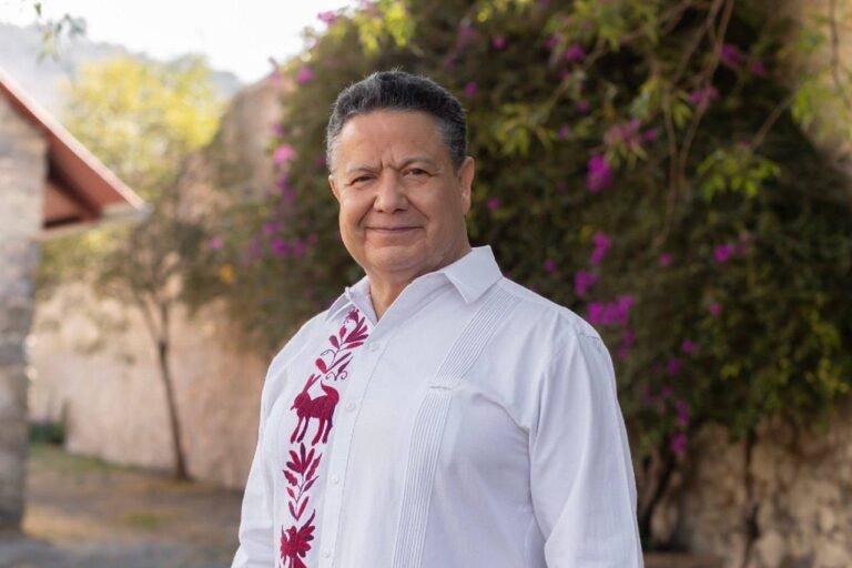 Concuerda Julio Menchaca en desequilibro en el número de senadores 