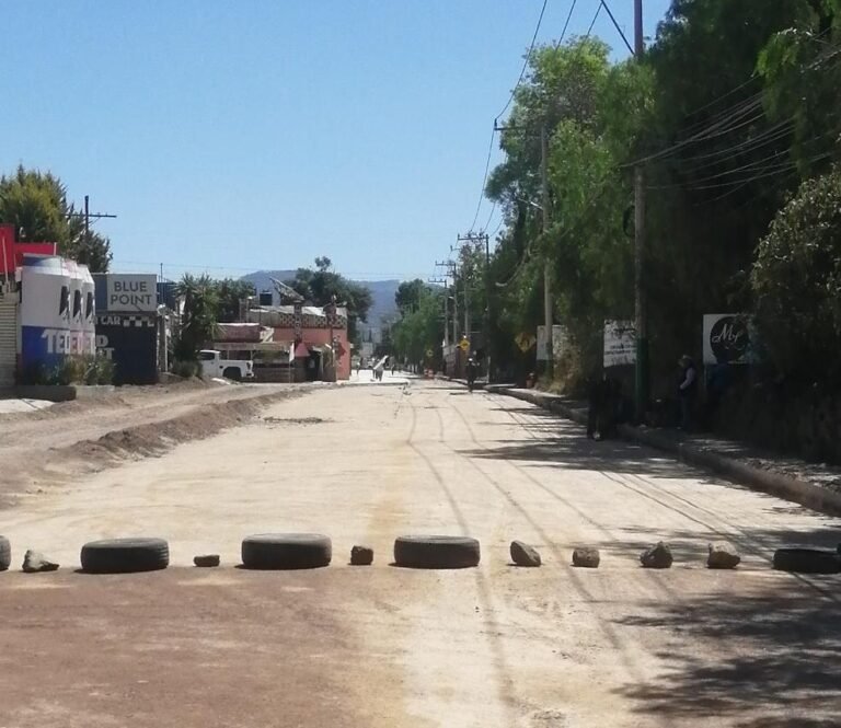 Temen vecinos nueva pausa en labores de reconstrucción de la Cuautepec-Tulancingo