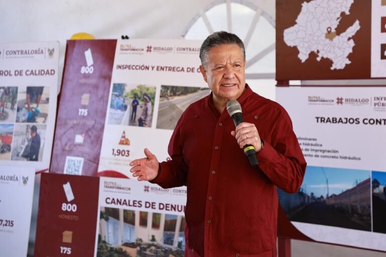 Julio Menchaca supervisa obra en Atotonilco el Grande