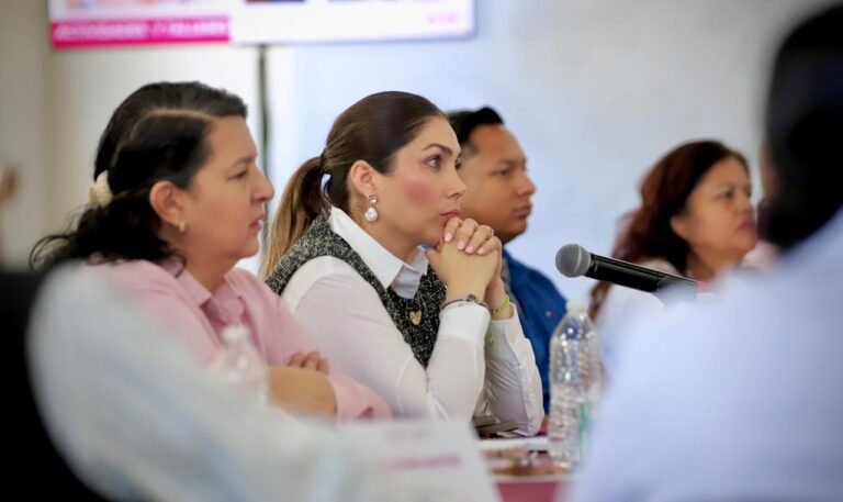 Refuerzan DIF Huejutla y DIF Estatal coordinación