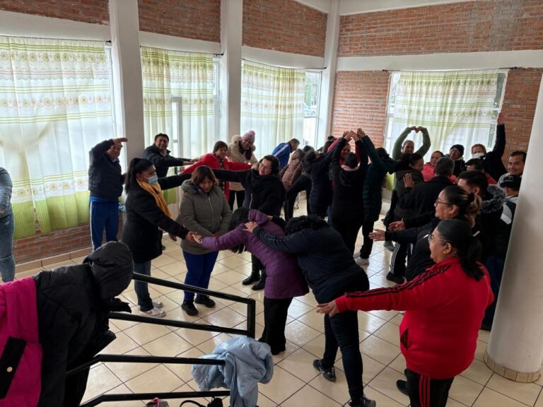 Capacitan a docentes en Pedagogía del Arte 