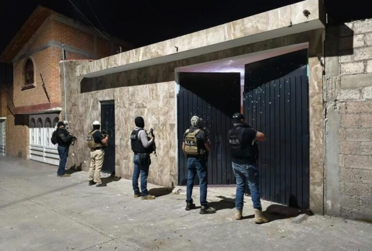 En Tula abaten a tres delincuentes en violenta balacera