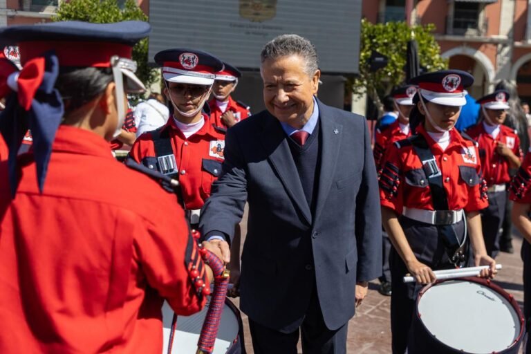 JMS presidió la conmemoración del Día de la Bandera 