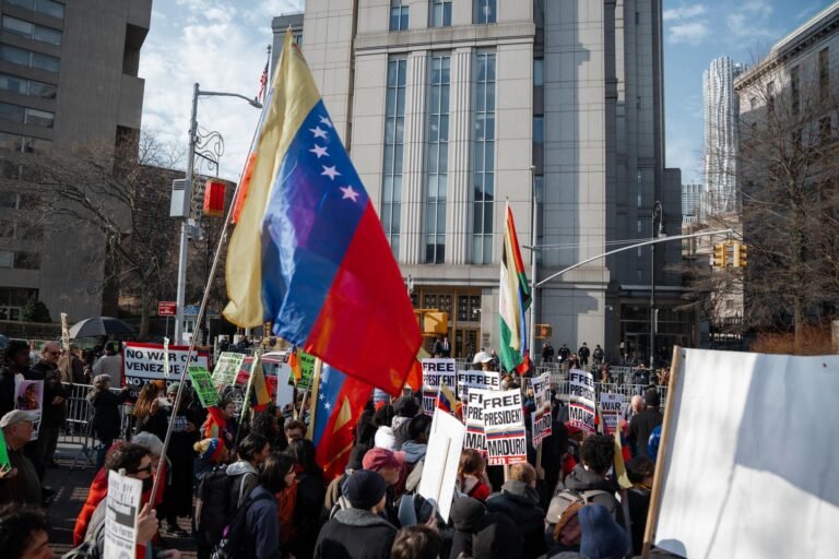 Juez mantiene los cargos contra Nicolás Maduro