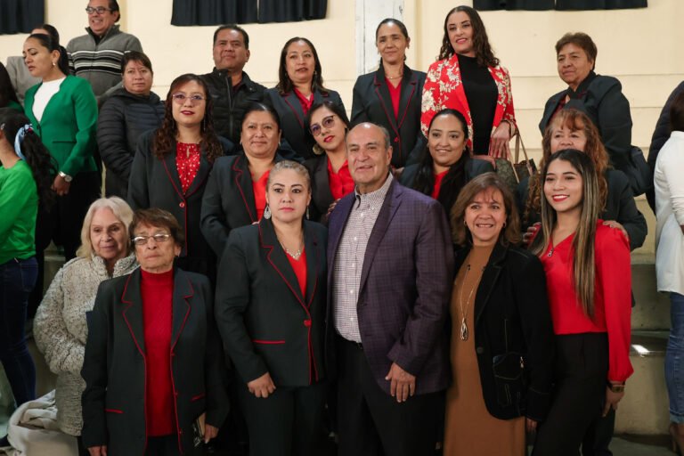 Natividad Castrejón lidera trabajos del CTE en escuelas de Pachuca