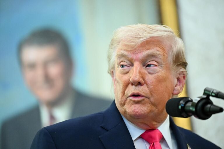 Trump bromea con que se presentará a las elecciones venezolanas 