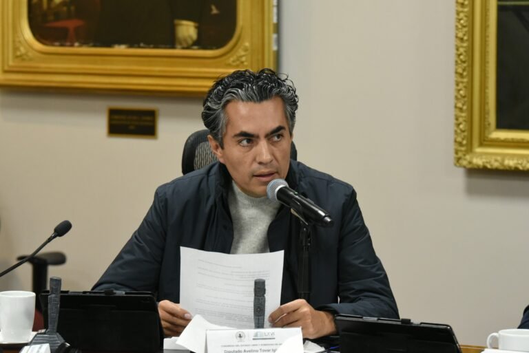 Va el PVEM contra tarifas excesivas del servicio de taxi