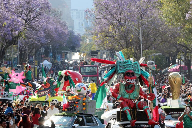 CDMX CELEBRA DESFILE DE CATRINAS MUNDIALISTAS 2026