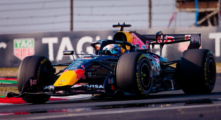 Verstappen, muy crítico con su coche tras clasificar 8º: «Me cuesta hasta dar una vuelta»