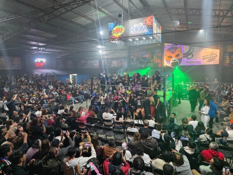 Inauguran nuevo recinto para la lucha libre en Tulancingo