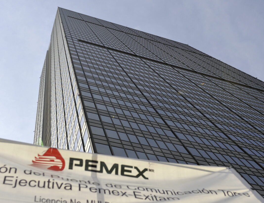 México emitirá bonos para dar liquidez a la estatal Petróleos Mexicanos (Pemex)