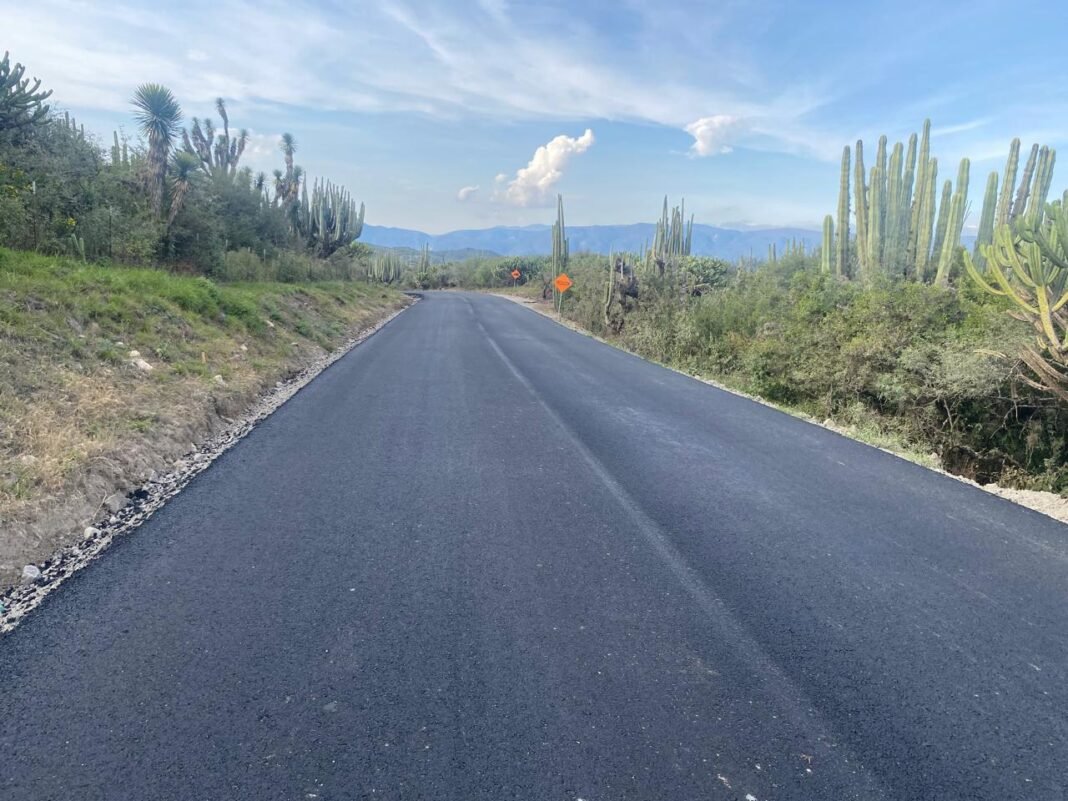 NOTA 3 Rehabilitan vía alterna hacia Agua Blanca y Tulancingo - CORTESÍA