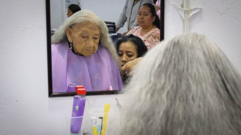 DIF Huejutla Proporciona Más de 200 Servicios Gratuitos para Mujeres