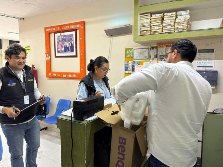 Contraloría fortalece control y supervisión en el sector salud