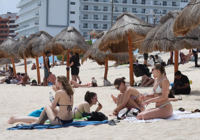 México estima un aumento anual del 2.6% en el turismo en Semana Santa