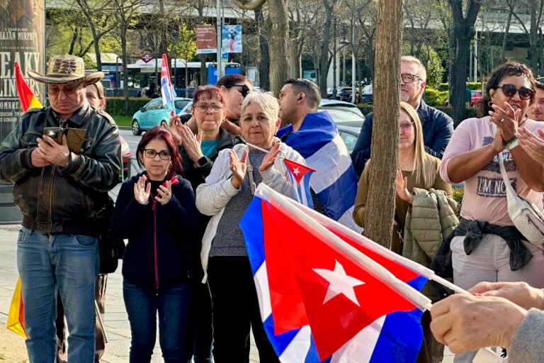 Cubanos piden intervención de EE.UU. para acabar con el castrismo
