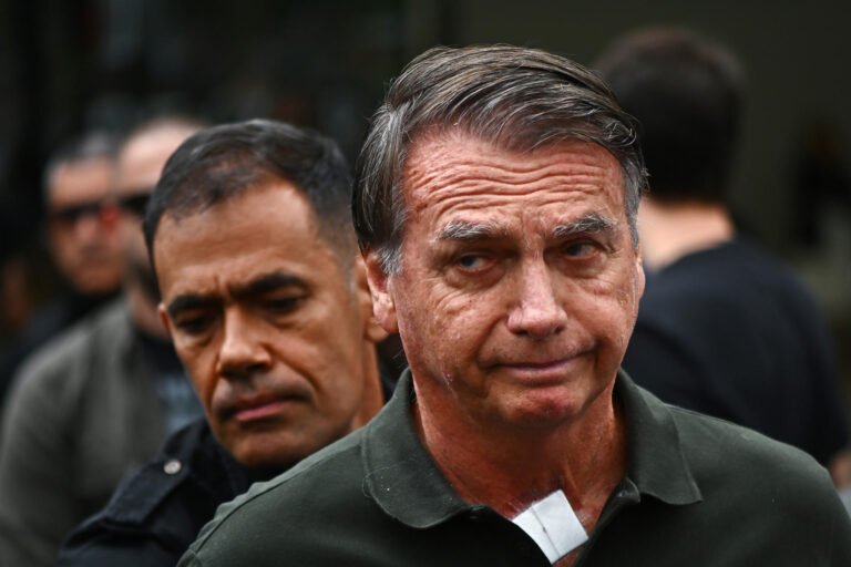 Bolsonaro recibirá el alta el viernes y volverá al arresto domiciliario