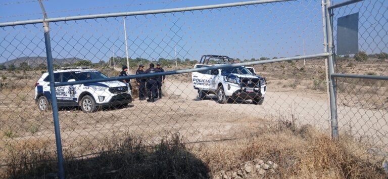 Policías Municipales de Apan, hostigan e impiden la descarga de basura al Relleno Sanitario