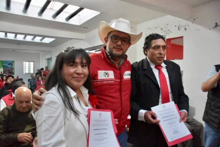 Toma protesta nueva dirigencia municipal del PRI en Tepeapulco