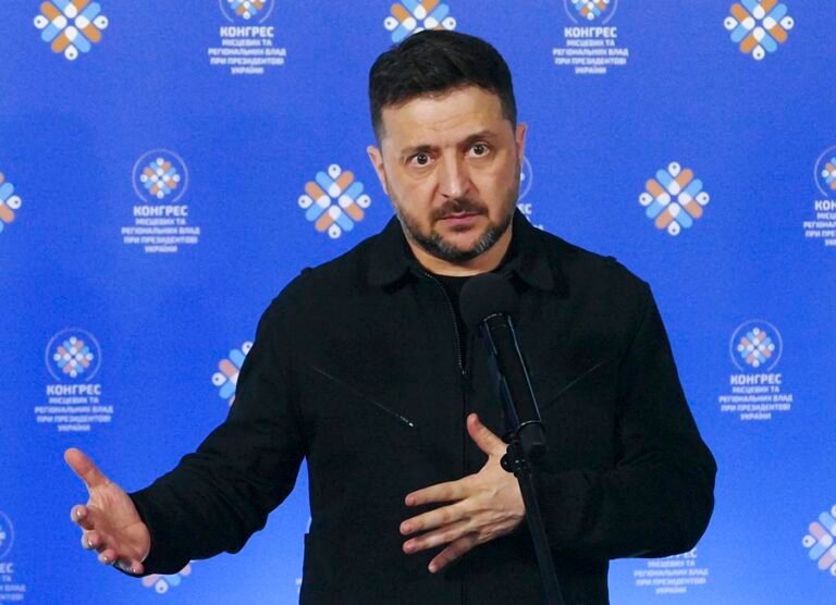 Zelenski espera que el alto el fuego en Irán lleve a la reimposición de sanciones a Rusia