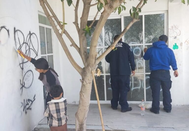 Realizan limpieza en la colonia San José