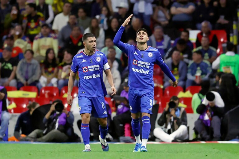 Cruz Azul vence a Necaxa y pasa a los cuartos de final del Clausura