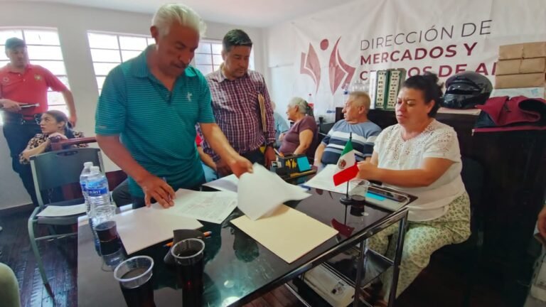 Refuerzan medidas de seguridad y pactan acuerdos autoridades y líderes comerciantes