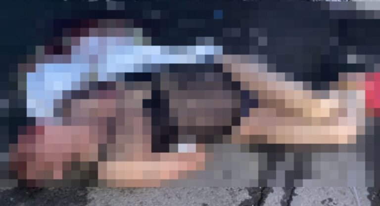 Lo asesinan, lo tiran atado de pies, de manos y semi desnudo