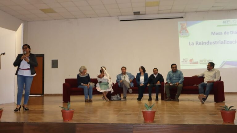 UTVM reúne a especialistas y productores para reactivar cadena del maguey