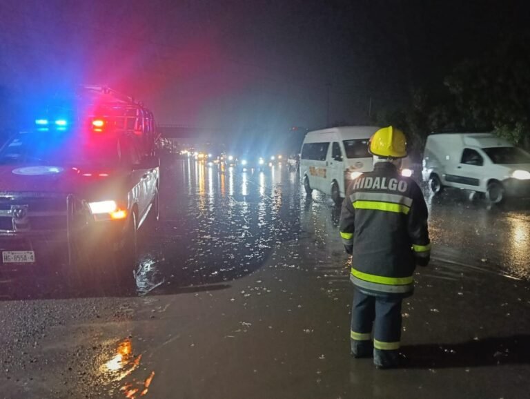 Monitorean inundaciones en vialidades